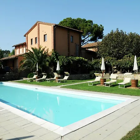 Near Trasimeno With Pool *